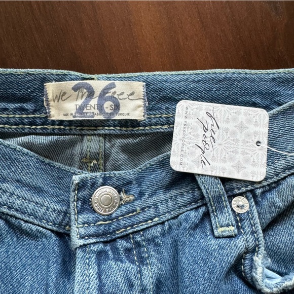 Free People Maggie Dark Wash Mid-Rise Straight Leg Raw Hem Jeans Size 26 NWT - Picture 11 of 11